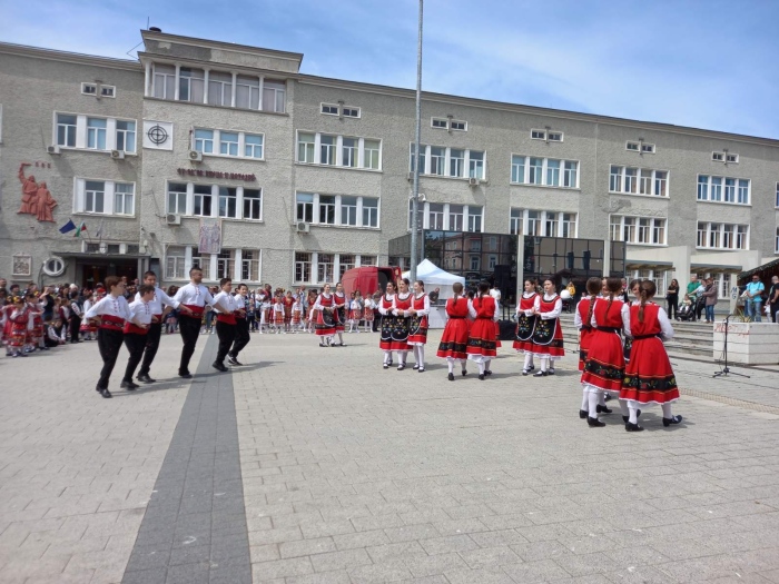 Концертите за Цветница в Бургас родиха празнично настроение (ВИДЕО)