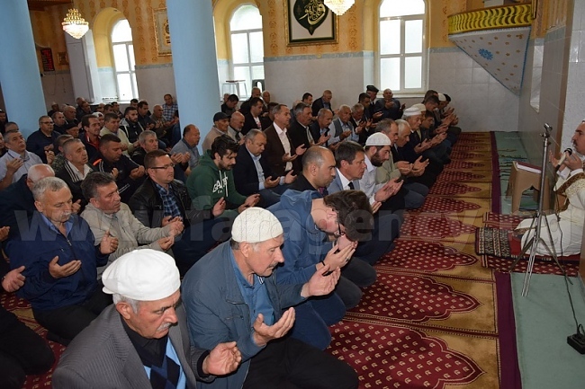 Затварят джамиите в България за Рамазан байрам