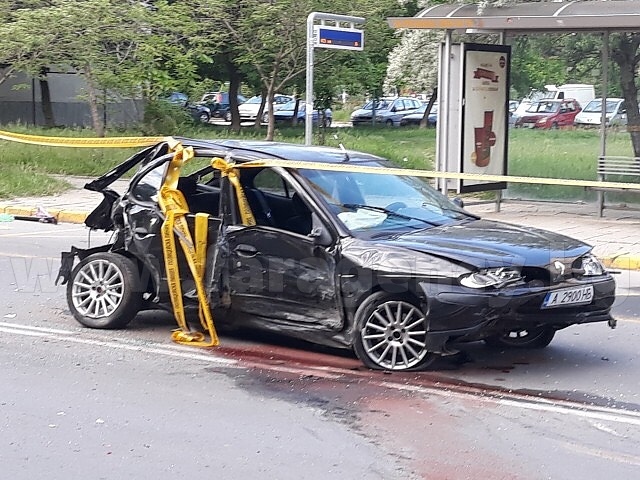 Пиян бургазлия помля паркирани автомобили в Пловдив