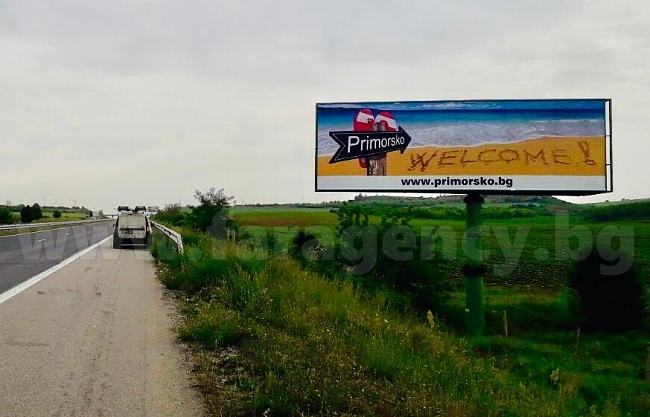 Първите билбордове с реклама за Приморско и Китен вече са на АМ „Тракия“