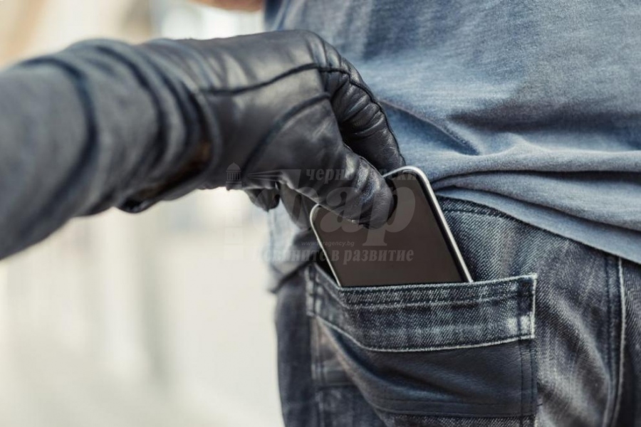 Разкриха кражба на мобилен телефон в руенско село