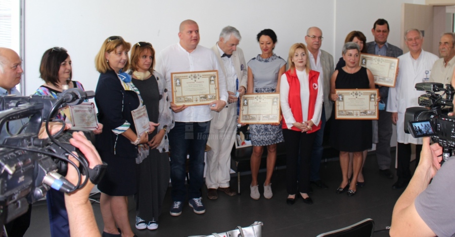 Наградиха заслужили кръводарители в Бургас