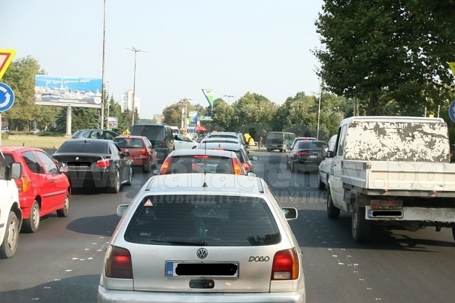 ВМРО предлага 50% по-нисък данък за колите с газова уредба
