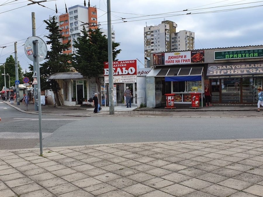 В Меден рудник питат кога ще се ремонтират тротоари