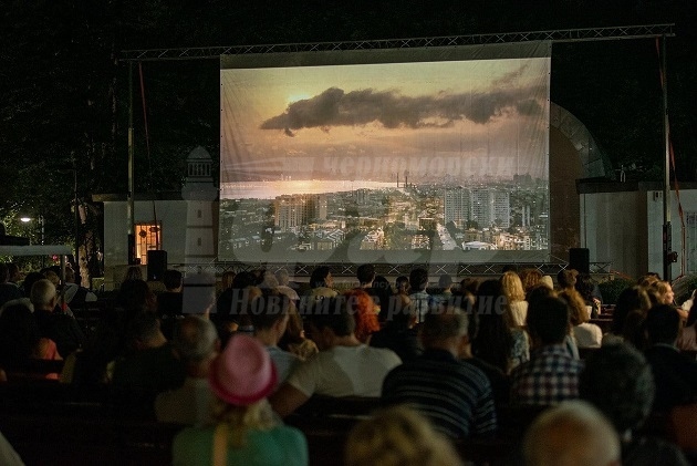 Звездно откриване на Международния филмов фестивал в Бургас