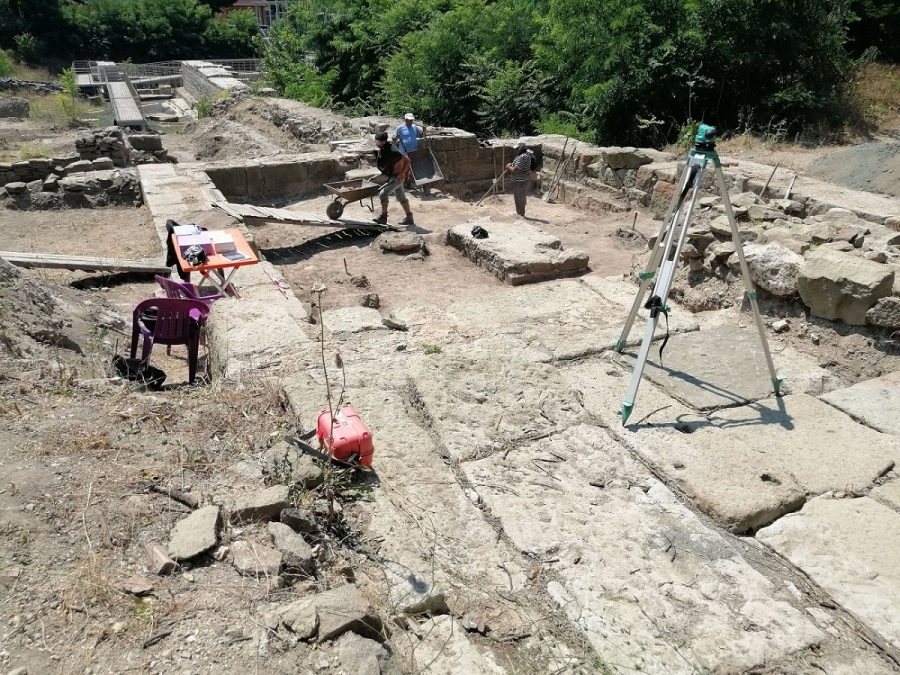 Археолози откриха над 40 антични монети в Акве Калиде 
