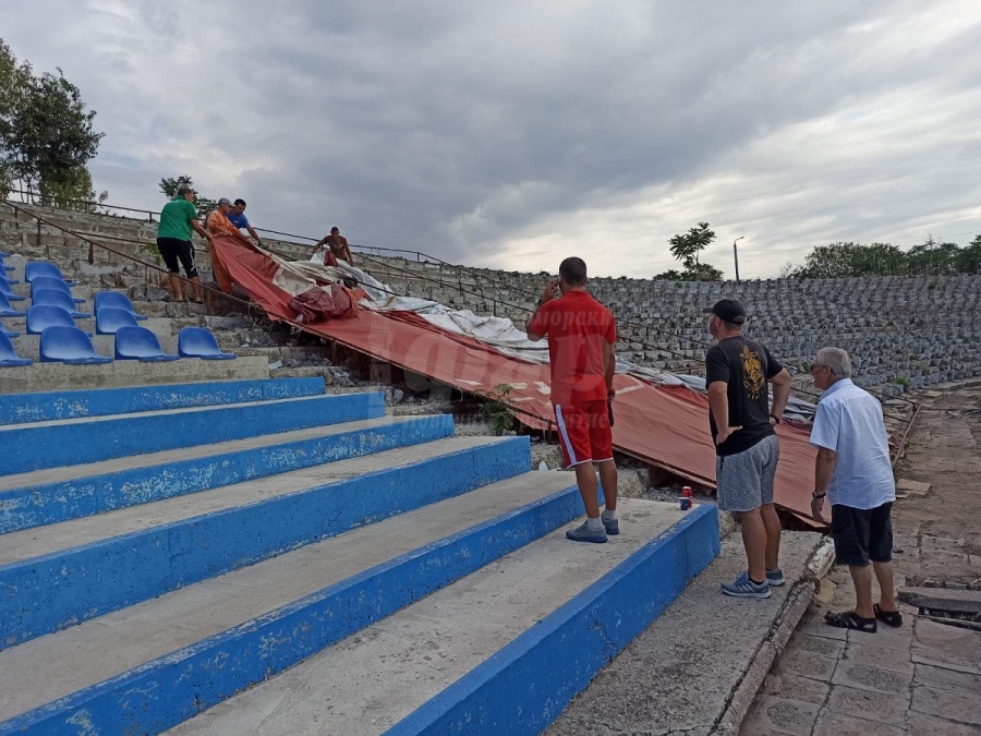 „Черноморец“ стяга стадиона за първото домакинство през новия сезон