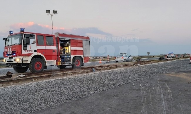 Затвориха магистрала Тракия в посока Бургас заради запалил се ТИР