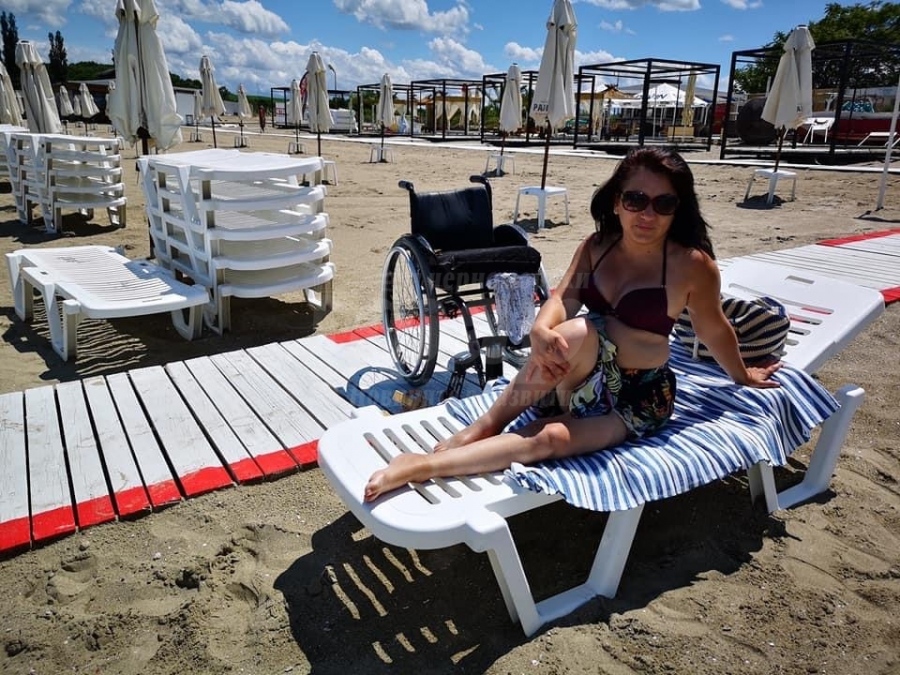 Плажът в Крайморие е първият сертифициран за достъпност на хора с увреждания