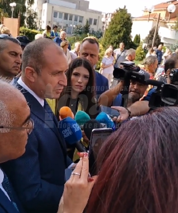 Президентът Радев: Ще продължа да подкрепям всяка организация, партия, движение, чийто приоритет е българският народ