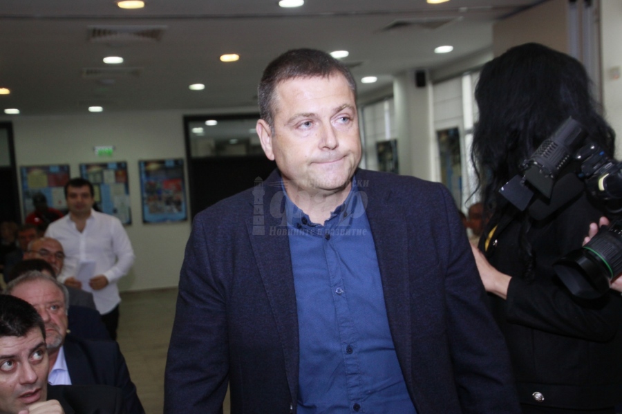 Общинският съветник Георги Събев е с коронавирус, издирват журналисти присъствали на комисиите му