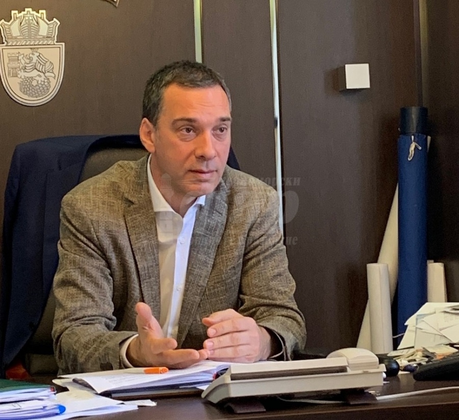 Кметът на Бургас иска още болници в града да приемат пациенти с COVID-19