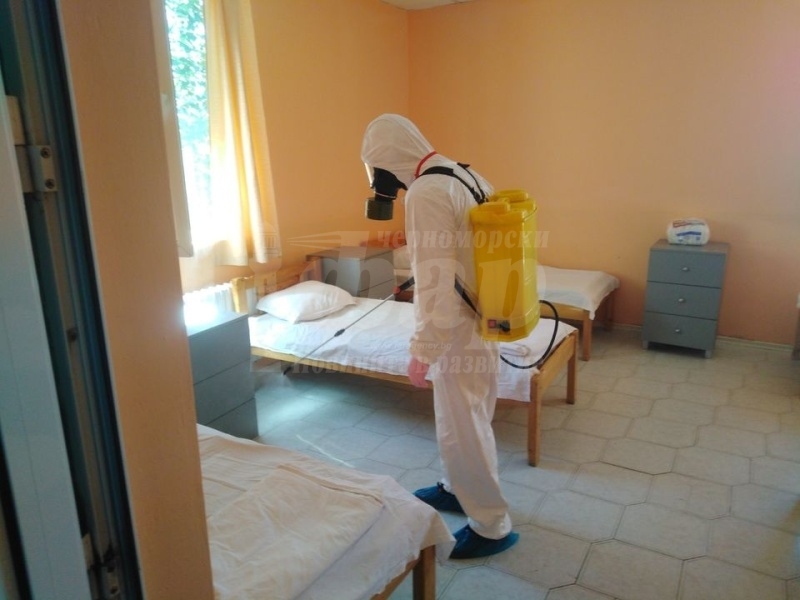 Девет души от дома за хора с деменция в Славянци остават с положителна проба