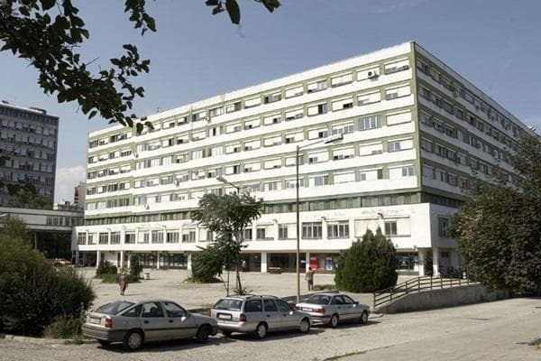 Недостиг на места за COVID болни в бургаските болници