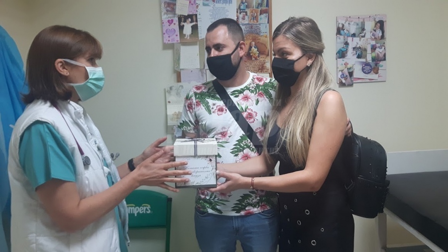 Младоженци дариха пари от сватбата си на Отделението по неонатология в УМБАЛ Бургас