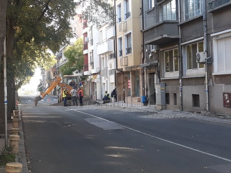 Читатели алармираха за изтичане на  газ в центъра на Бургас 