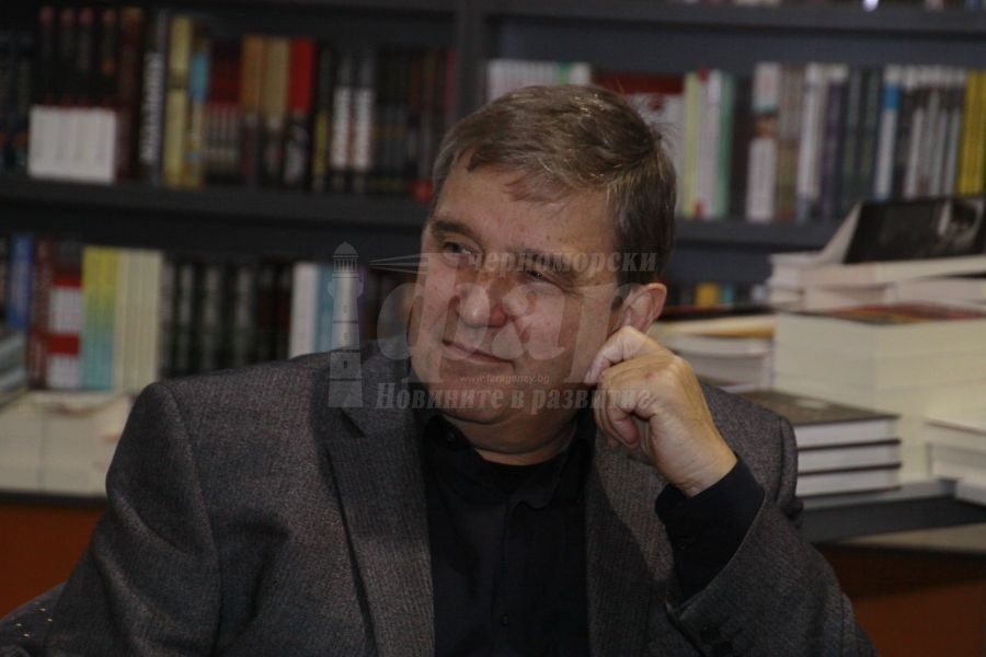 проф. Димитър Луджев-Големият проблем на българския преход е, че създадохме формална демокрация