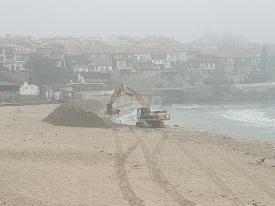 Концесионерът на Централен плаж-Созопол започна подготовка за защита на пясъчната ивица