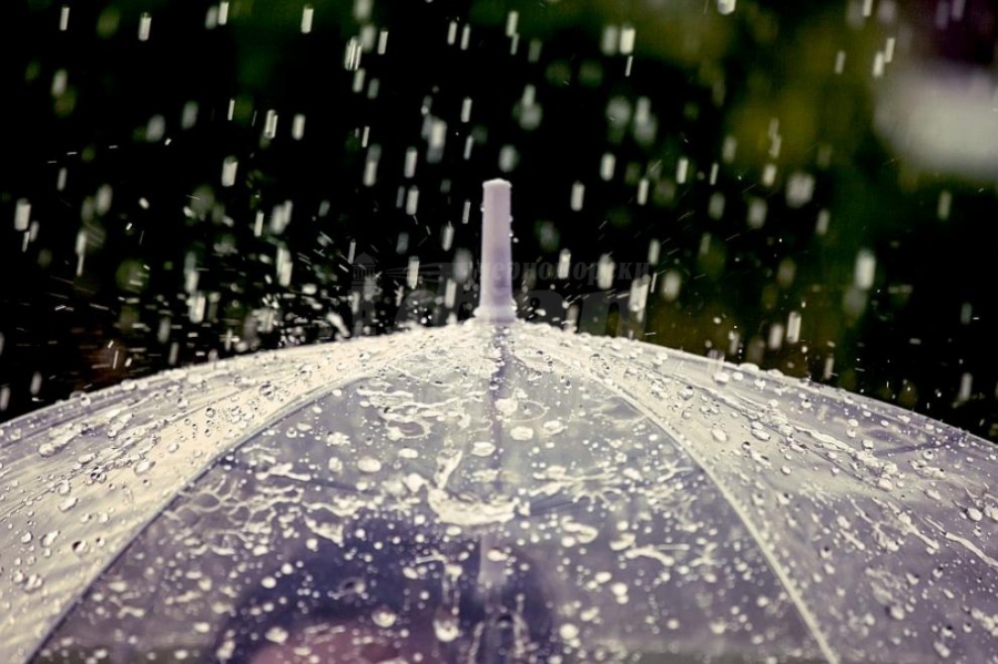 Жълт код за обилни валежи утре в област Бургас