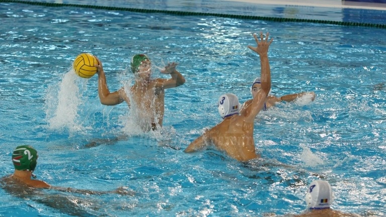 Бургаски треньори искат да се разрешат тренировките на открито и в басейни 