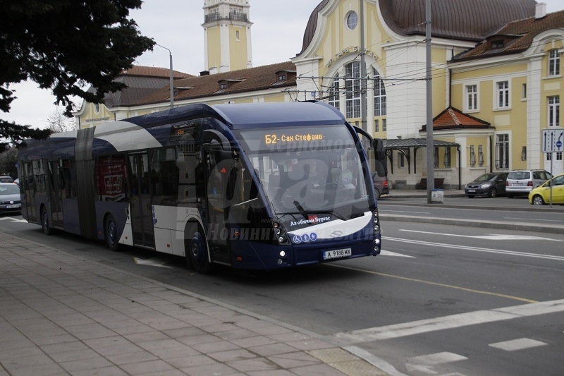 Разреждат курсовете в градския транспорт