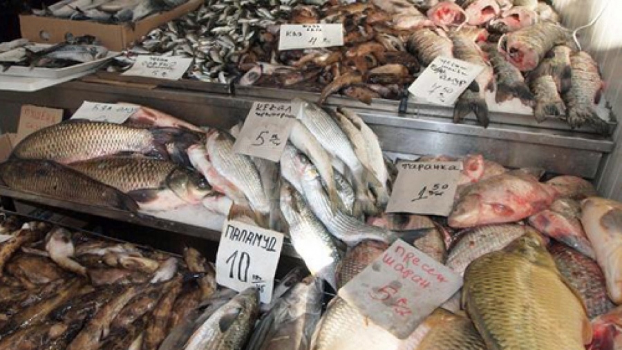 Засилени  проверки на рибните магазини преди Никулден