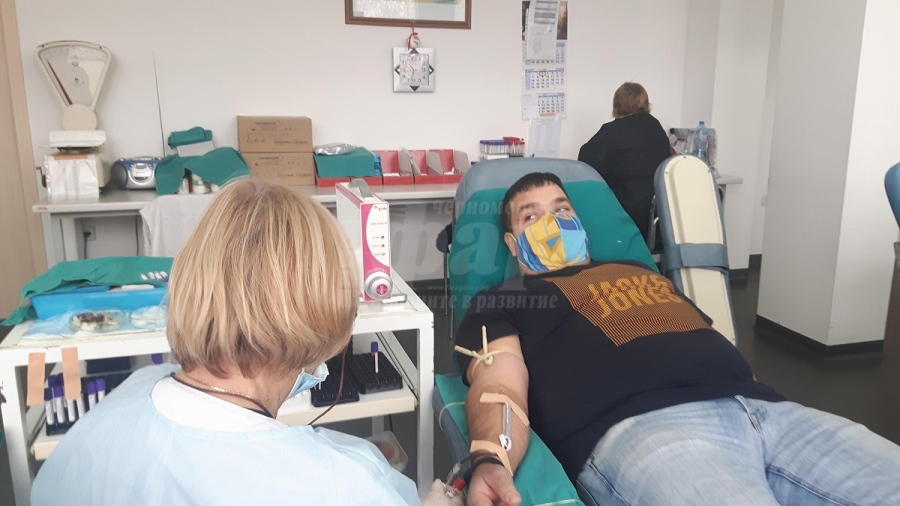 Бургазлии, последвайте примера на Георги, който дари кръв за лечебна плазма