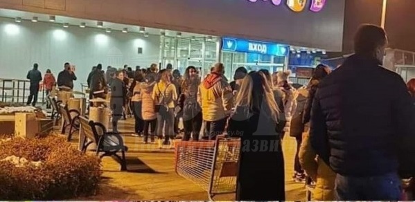Полицията затяга контрола по големите магазини в Бургас