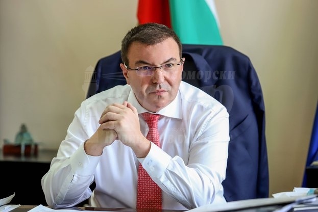 Министър Ангелов издаде заповед за ваксинацията срещу коронавирус