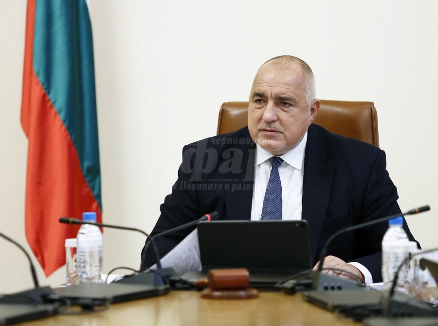 Премиерът Борисов: Удължаваме мярката 60/40