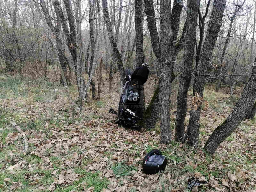 Моторист без книжка загина при катастрофа край руенско село 