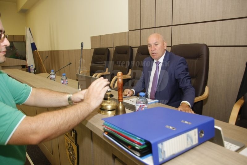 Избират кои съветници ще сменят покойния Костантин Луков в комисиите