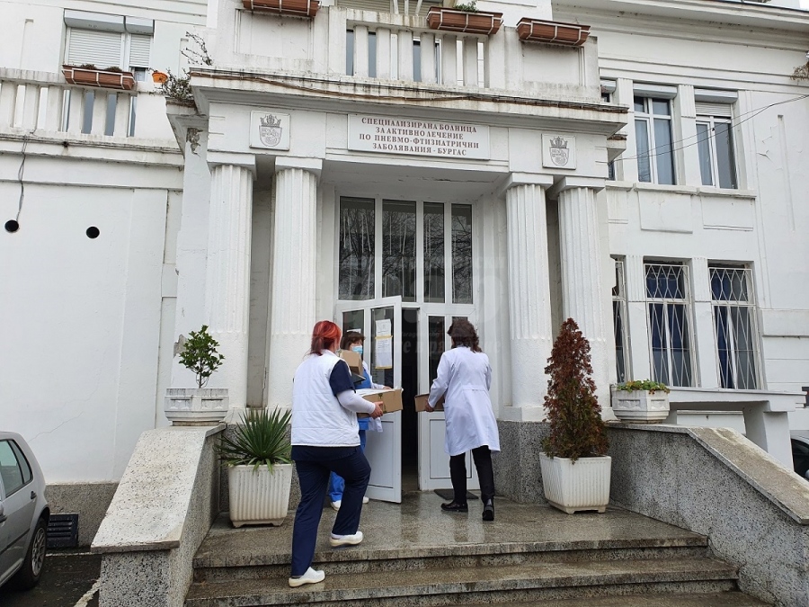 Ремонтират медицински кабинети в Бургас