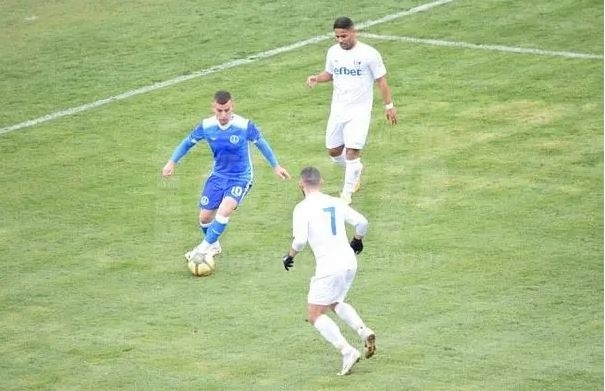 Малин Орачев дебютира с победа начело на Черноморец