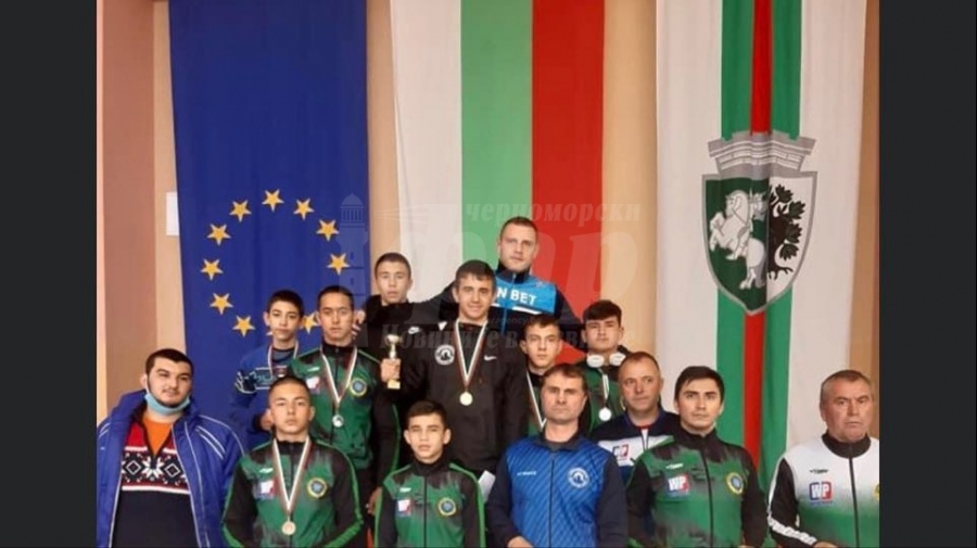 Силно представяне и медали за борците на Черноморец в Сливен 