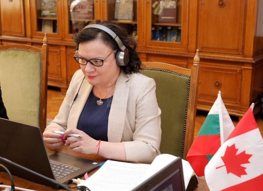 Ивелина Василева участва в работна среща със сенатори и членове на канадския парламент