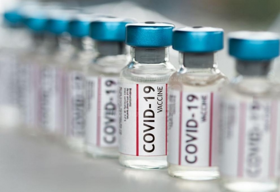 Пристигнаха 52 800 дози от ваксината на AstraZeneca