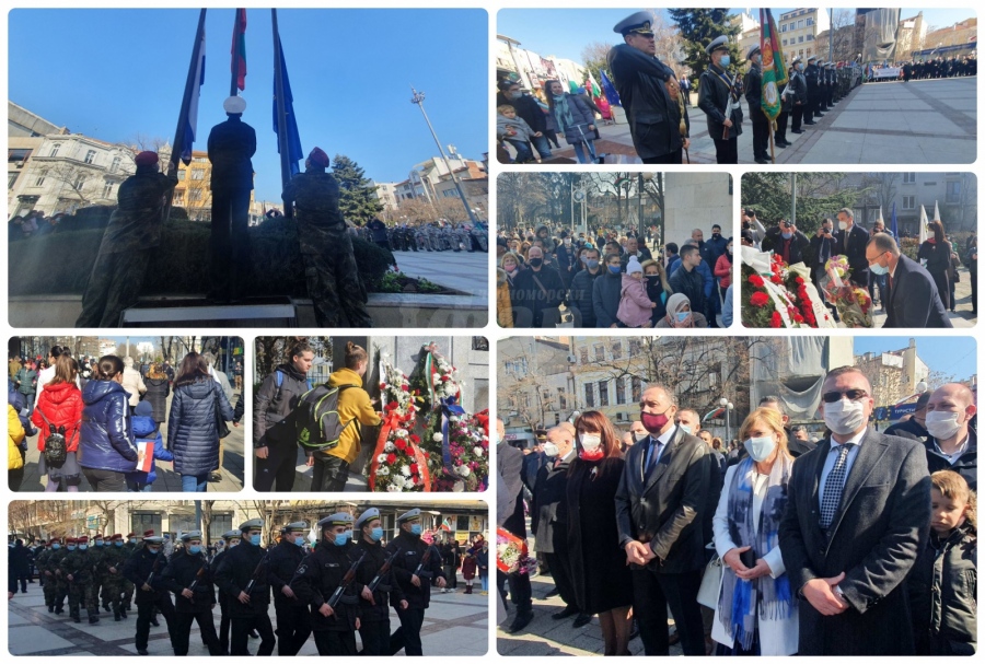 Бургазлии почетоха 143 години свободна България (ГАЛЕРИЯ)