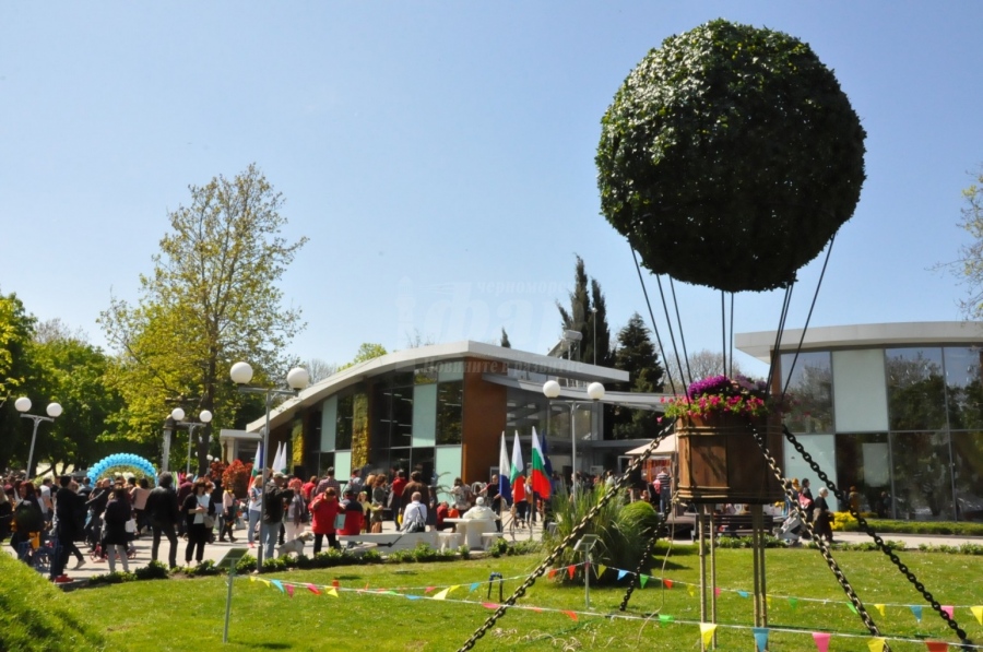 Бургас става столица на цветята през май