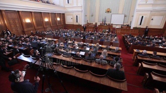 Парламентът с нов опит да приеме промените в Изборния кодекс