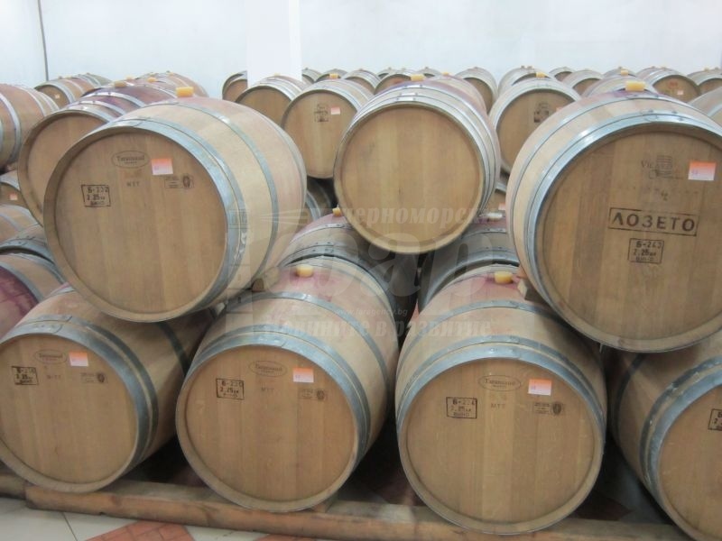 Сключват договорите по мярка „Кризисно съхранение на вино“