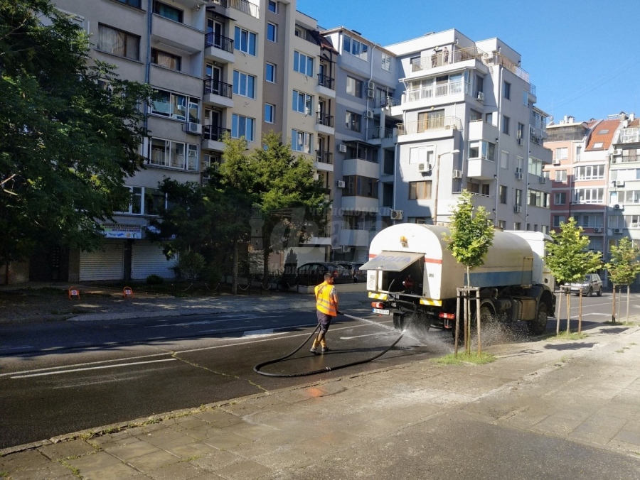 Вижте къде и кога ще мият улици в Бургас през май (ГРАФИК)