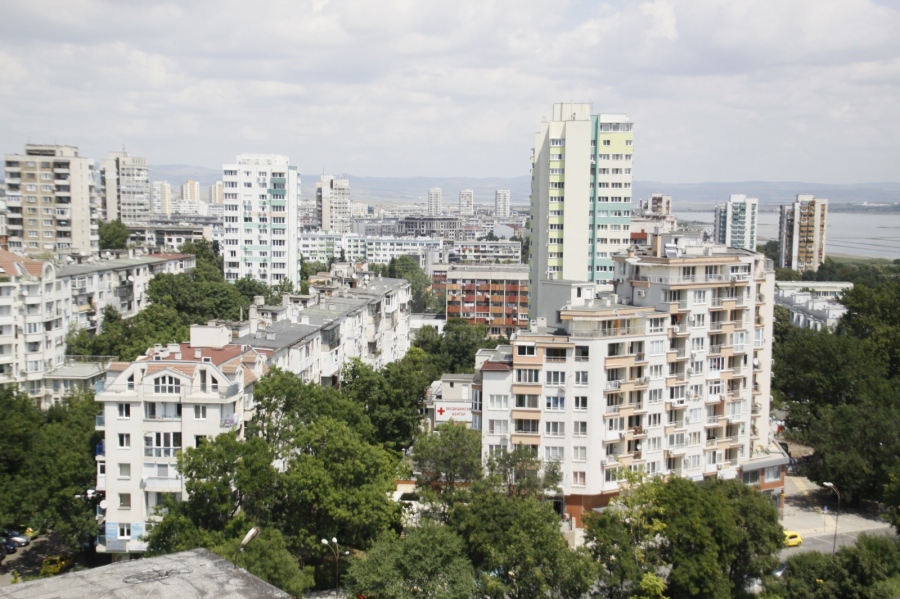 Българи купуват бясно имоти в Бургас