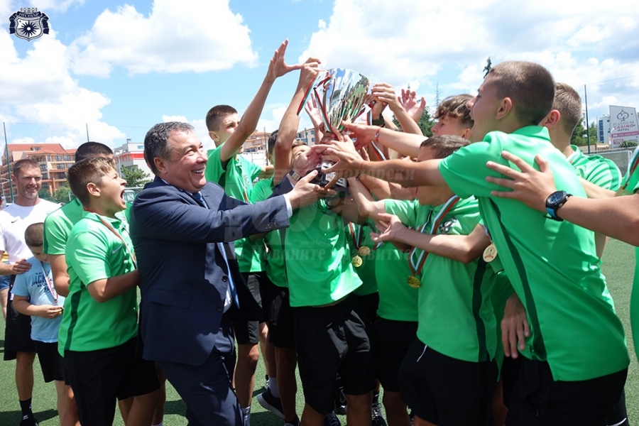 2000 деца от 120 отбора и 5 държави взеха участие в най-големия футболен турнир в Несебър