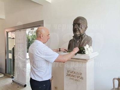 Тихомир Янакиев почете паметта на проф. Божидар Димитров