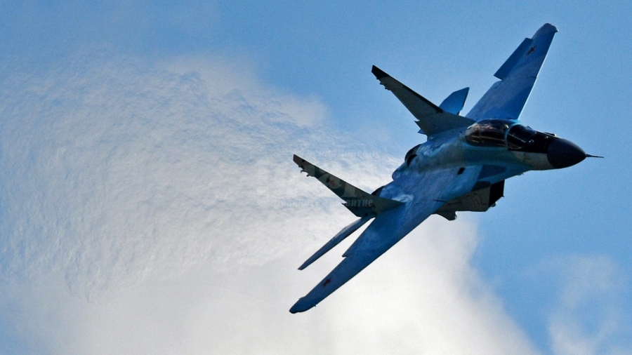 Руски бойни самолети с тренировки в Черно море  
