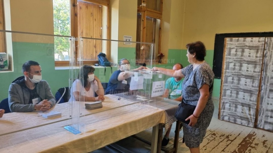  Днес обявяват резултатите от контрареферендума в Бургаско