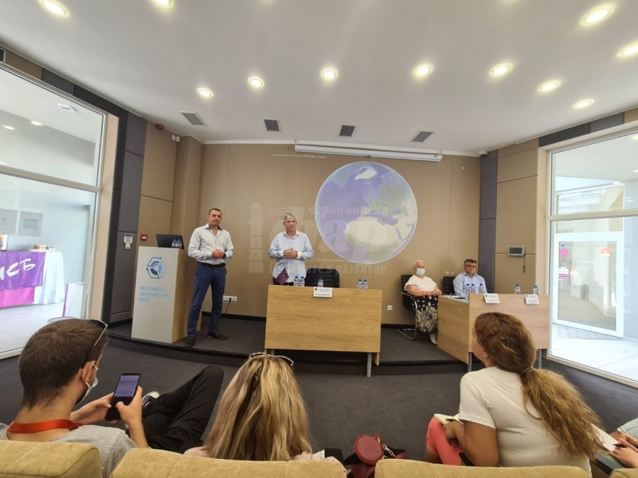Синдикати, местна власт и бизнес на среща в Бургас