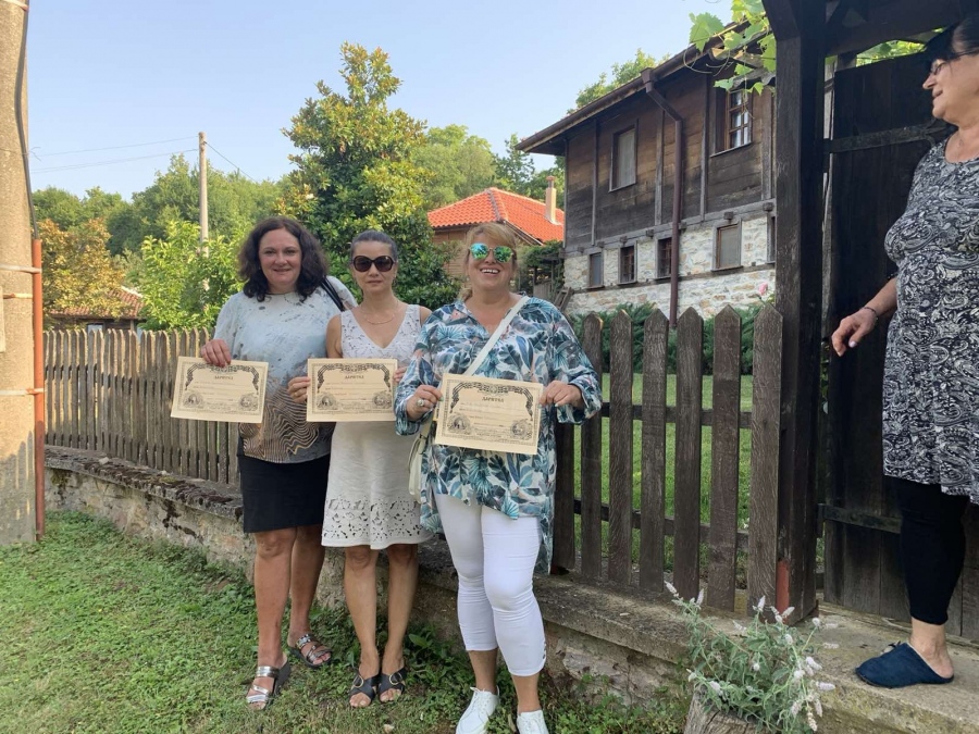 Три жени спасиха рядка икона в село Бръшлян