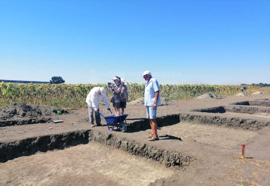 Археолози проучват селище от Римската епоха край село Черноград 